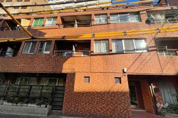 シャルマン赤坂の外観（西側から）