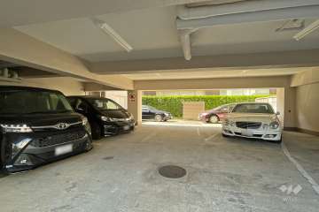 敷地内駐車場（屋内平面式）