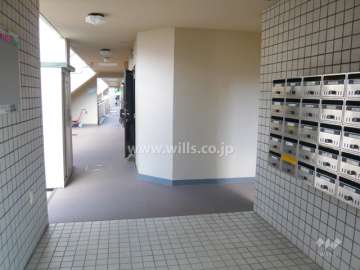 エントランスホール（共用ポスト）