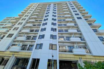 元赤坂タワーズの外観(東側から)