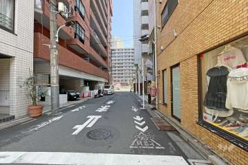 敷地北側の前面道路