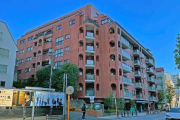 マノー乃木坂の外観（南西側から）