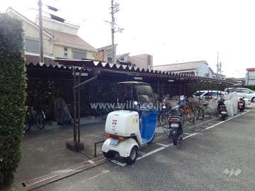 バイク置場、駐輪場