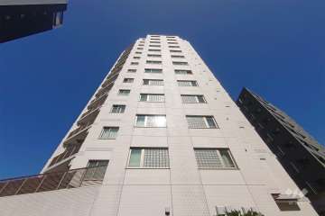 レグノラフィネ南青山の外観（南西側から）