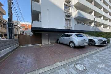 敷地内駐車場（屋外平面式）