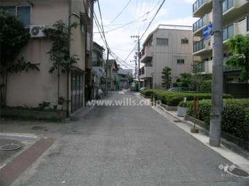 敷地南側の道路。