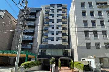 グランドメゾン元赤坂の外観(南側から)