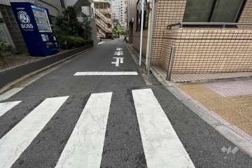 敷地北西側の前面道路