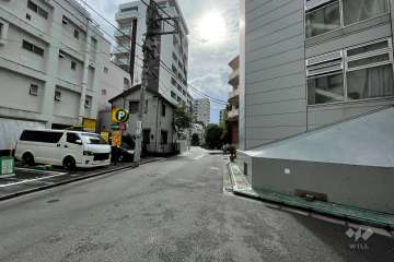 敷地南側の前面道路