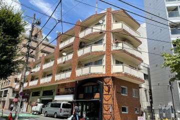 麻布ハイツの外観（南西側から）