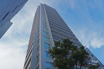 品川タワーレジデンスの外観（南東側から）