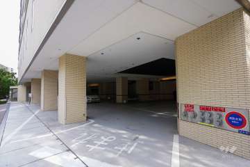 敷地内駐車場（屋内平面式）