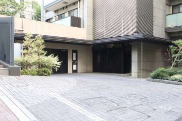 駐車場の出入り口