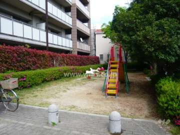 敷地内の公園