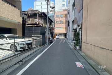 敷地東側の前面道路