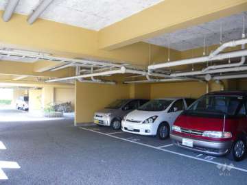 敷地内駐車場（屋内）