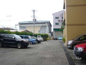 敷地内駐車場（屋外）