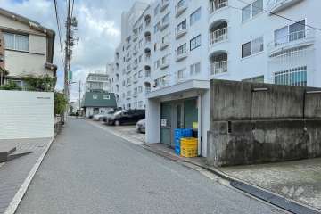 敷地北西側の前面道路　
