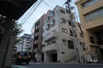 マンションフロイント麻布の外観（北東側から）