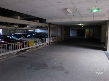屋内にある敷地内駐車場