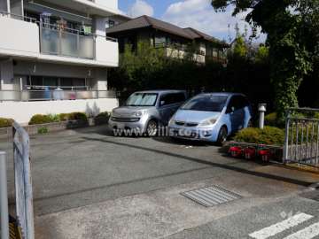 敷地内駐車場（屋外平面式）