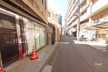 敷地東側の前面道路