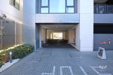 駐車場の出入り口