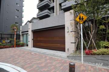 駐車場の出入り口