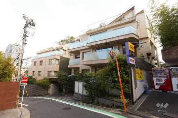 ライオンズマンション赤坂の外観（北西側から)
