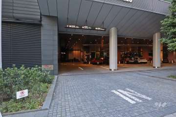 駐車場の出入り口