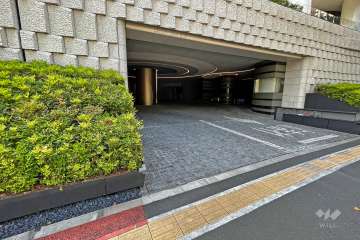 駐車場の出入り口