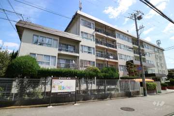 宝塚御殿山マンションの外観（北西側から）