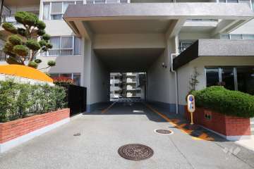 駐車場の出入り口