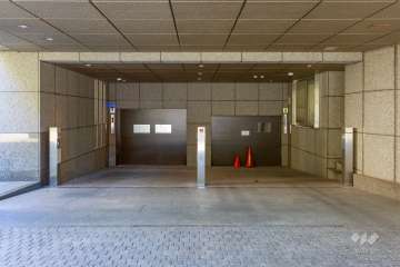 駐車場の出入り口・敷地内駐車場（屋内機械式）