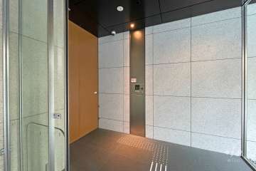 エントランスがオートロック付きです。