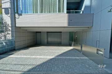 敷地内駐車場（屋内機械式）