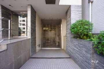 駐車場の出入り口（リングシャッター付き）