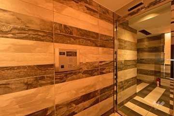 エントランスはオートロック付きです。