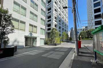 敷地北西側の前面道路