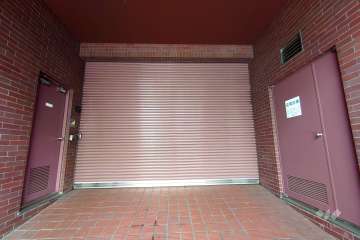 駐車場の出入り口