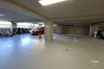 敷地内駐車場（屋内平面式）