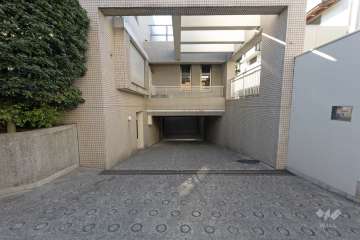 駐車場出入り口