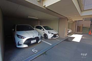 敷地内駐車場（屋内平面式）