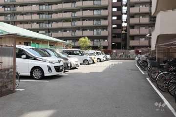敷地内駐車場（屋外平面式）