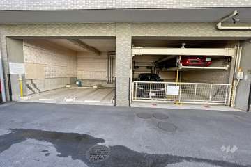 敷地内駐車場（屋内機械式）