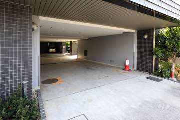 駐車場の出入り口