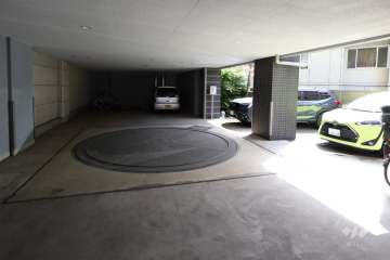 敷地内駐車場（屋内平面式、屋外平面式）