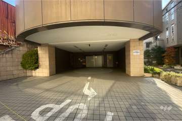 敷地内駐車場（屋内機械式）