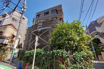 トゥールロワイヤル参宮橋の外観（北西側から）