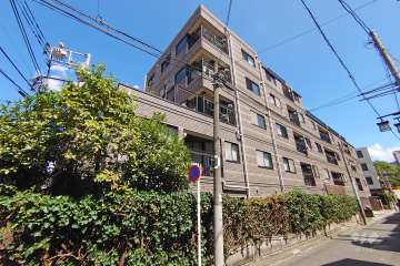 トゥールロワイヤル参宮橋の外観（北西側から）